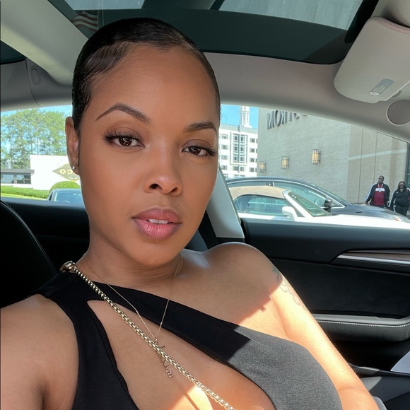 Meet your Posher, Brit - Picture 1 of 1